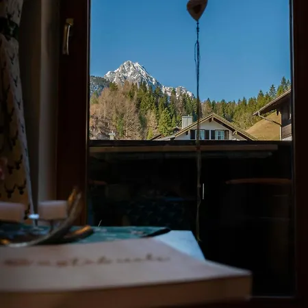 Haus Edelraute Daire Mittenwald